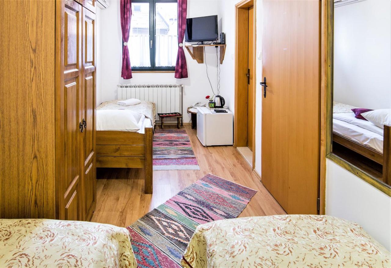 Hotel Kandilj SJJ Esterno foto