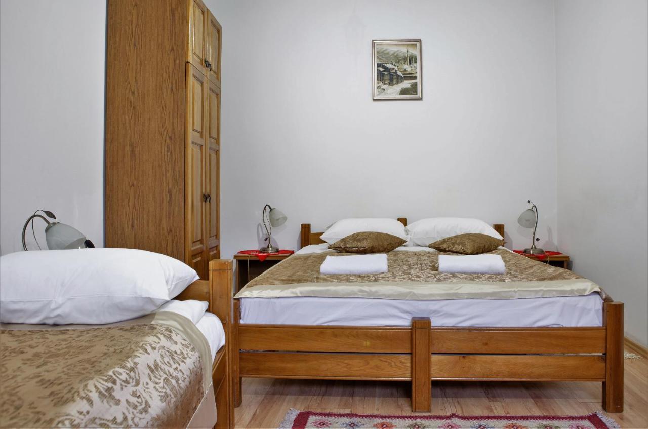 Hotel Kandilj SJJ Esterno foto
